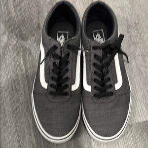 Vans Men's Black and White Sneakers